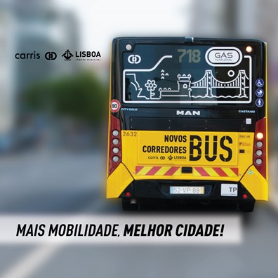 Imagem com a traseira de um autocarro com a descrição Novos Corredores BUS, Mais mobilidade, melhor cidade